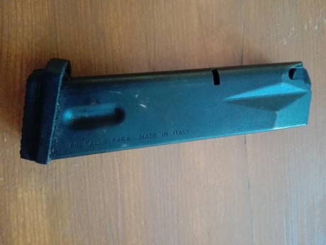 Buenos días:

Vendo este lote de cargadores para la pistola Beretta 92, compatible con la carabina CX4 10