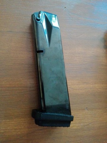 Buenos días:

Vendo este lote de cargadores para la pistola Beretta 92, compatible con la carabina CX4 31