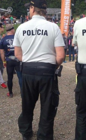 ¡Muy buenas a todos!

Estaba dando un paseo por el foro, cuando me he dado cuenta de que no había un hilo 150
