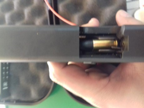 Hola compañeros tengo mi glock 17 3gen y hoy me se a trabado Muchas veces se me queda la uña extractora 20