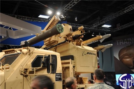 Una foto del sistema, y debajo un Bradley... 
Si el short range air defense (SHORAD) es evidentmente, 00