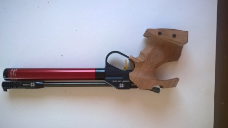 Hola, Vendo esta maravillosa pistola de aire suiza Morini 162EI. Junto con la Steyr la mejor pistola de 00