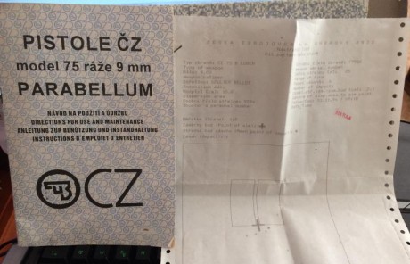 Pistola CZ 75 
nº Z7526
190 euros. 10