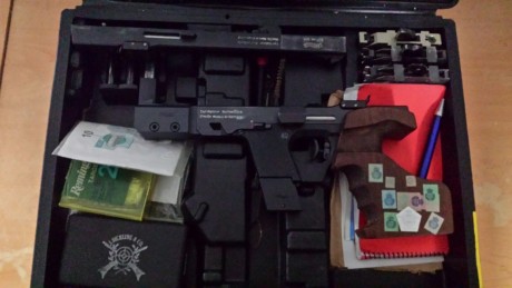 VENDO PISTOLA WALTHER GSP CALIBRE 22 Y 32 , ESTA EN PERFECTO ESTADO, JUNTO CON SUS CORRESPONDIENTES KITS 21