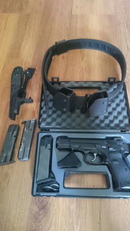 Buenas, pongo a la venta una cz75b 9mm con equipo para ipsc, cinturón con 2 porta cargadores y funda de 02