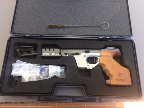 .-Vendo mi Walther GSP EXPERT calibre 22Lr. 
.-Guiada con Licencia F.
.-El arma está en muy buen estado 01