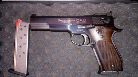 hola buenas tardes,pues eso dejo la modalidad de arma corta para pasarme a arma larga,vendo esta arma.

SMITH& 01