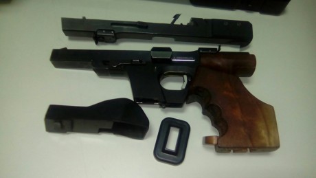 VENDIDA

Un amigo vende su gsp con el 32 y el 22.
Esta en buenas condiciones.
Guiada en F
Cacha talla 01