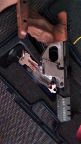 Buenas tardes vendo whalther-gsp-expert 22
Talla de cacha M. 
Muy buen estado. Muy poco Uso
La vendo porque 01