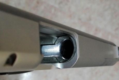 Un compñaero me ha pedido que incluya esta preciosidad. Guiada en A y con menos de 100 disparos. Fundas 30