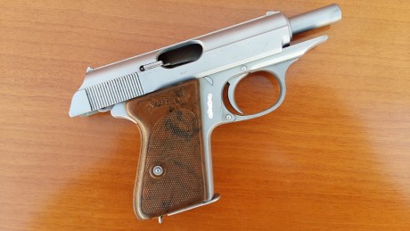Vendo walther PPK calibre 32 ACP, documentada en A 
Dos cargadores, funcionamiento perfecto.
Se encuentra 01