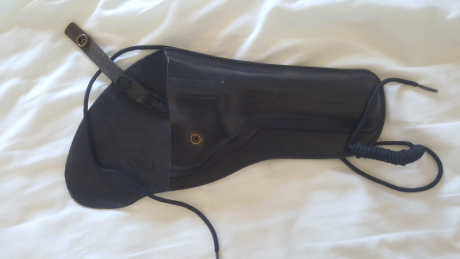 FUNDA ARTESANAL DE CUERO PARA REVOLVER DE 6". SE HIZO PARA UN SW M 686, AUNQUE ES COMPATIBLE PARA 01