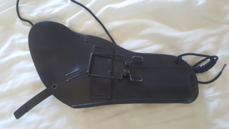 FUNDA ARTESANAL DE CUERO PARA REVOLVER DE 6". SE HIZO PARA UN SW M 686, AUNQUE ES COMPATIBLE PARA 00