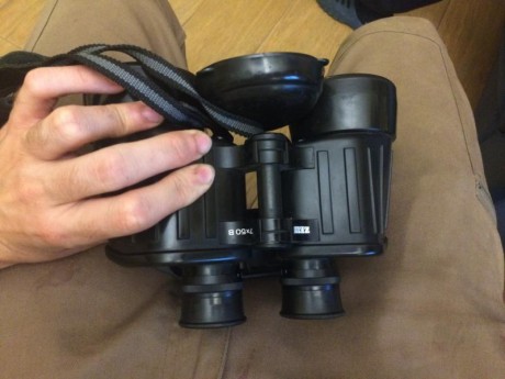 Estan impecables,correa original zeiss,tienen 4 recechos,son de un amigo que dwja la caza,pide 750€ ,se 11