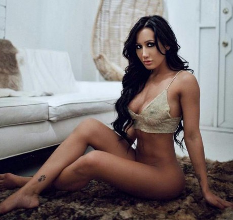 retiro el otro hilo por acumular demasiadas paginas e imágenes de señoritas  :mrgreen: 71