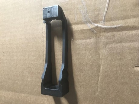 Buenas tardes:

 Vendo corredera completa con aguja percutora y uña extractora, también entra en el lote 02