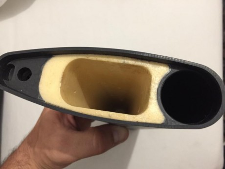 Se vende la culata de un Colt AR-15, la culata es original de Colt, usada pero en buen estado. 

35 Euros 10