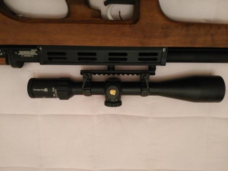 Visor Nikko Stirling 6-24x50 Long Range con retícula Hold Fast
30mm de tubo aluminio aeronáutico.
Retícula 02