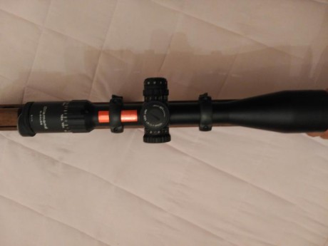 Visor Nikko Stirling 6-24x50 Long Range con retícula Hold Fast
30mm de tubo aluminio aeronáutico.
Retícula 01