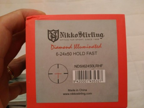 Visor Nikko Stirling 6-24x50 Long Range con retícula Hold Fast
30mm de tubo aluminio aeronáutico.
Retícula 10
