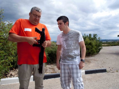 Estimados usuarios, 

A continuación paso a dar más detalles sobre la Reunión de armas.es en Valencia 70
