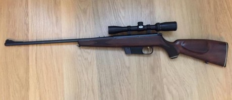 Vendida..............retirar. Vendo carabina marca Voere del calibre 22. Tiene un visor nuevo Bushnell 02