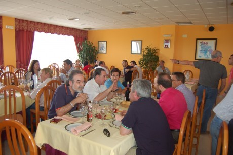 Estimados usuarios, 

A continuación paso a dar más detalles sobre la Reunión de armas.es en Valencia 21