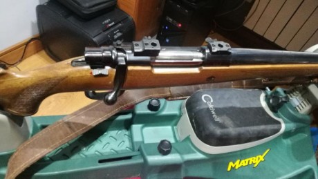 hola compañeros visto que no cambio los rifle por lo que quiero los saco a la venta

ruger 77 338 con 10