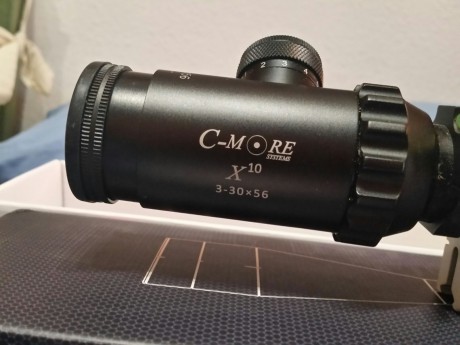 al tema vendo 2 visores uno es el c-more3-30x56 y el otro es un nikko stirling 8-32x44 , estan nuevos 02