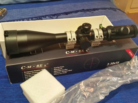 al tema vendo 2 visores uno es el c-more3-30x56 y el otro es un nikko stirling 8-32x44 , estan nuevos 01