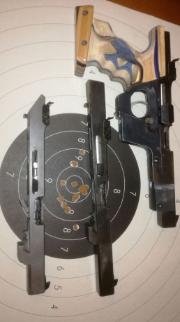 pues eso un amigo me pide que le ponga a la venta varias pistolas y revolveres  estan en perfecto estado 01