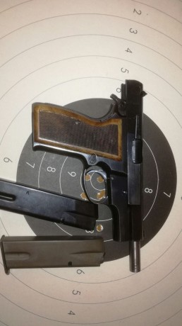 pues eso un amigo me pide que le ponga a la venta varias pistolas y revolveres  estan en perfecto estado 12