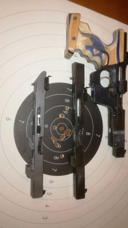 pues eso un amigo me pide que le ponga a la venta varias pistolas y revolveres  estan en perfecto estado 11