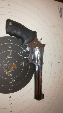 pues eso un amigo me pide que le ponga a la venta varias pistolas y revolveres  estan en perfecto estado 20