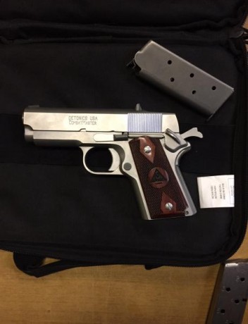 Buenas a todos,

Vendo esta pistola única y exclusiva, una Detonics modelo Combat Master en calibre .45 02