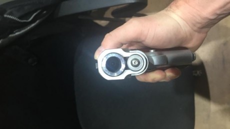 Buenas a todos,

Vendo esta pistola única y exclusiva, una Detonics modelo Combat Master en calibre .45 12