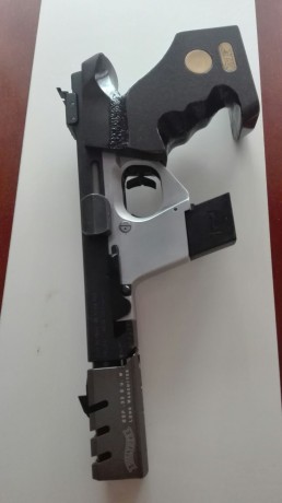 Vendo pistola WALTHER GSP EXPERT CALIBRE 32 con cacha fija en buen estado y con el armazón de la pistola 00