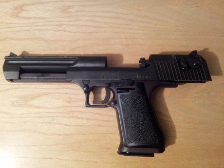Se vende Desert Eagle 44 mg, dies de recarga RCBS, 200 puntas con camisa de cobre de 240 grains y otras 01