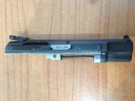 Venta CZ85 en 9mm con  carro kadett del 22lr,es del año 95,esta muy cuidada y en perfecta condiciones 61