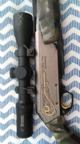 Buenas tardes a todos, pongo en venta este rifle browning longtrack en calibre 300 wm, incluye un visor 22