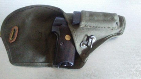 Vendo estas dos pistolas acepto armas largas su precio cz 200€ y astra 300 para cambios valoró estado 162