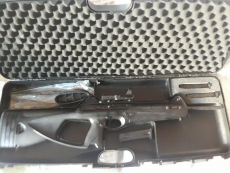 Vendo Carabina Beretta CXStorm del CAL.9mm con poco uso , tres cargadores, maletín original, muy de limpieza 02