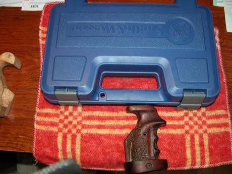 Vendo revolver Smith Wesson 357 Magnum, modelo 60-18 de 5 pulgadas en inox, regalo cacha anatómica, para 00