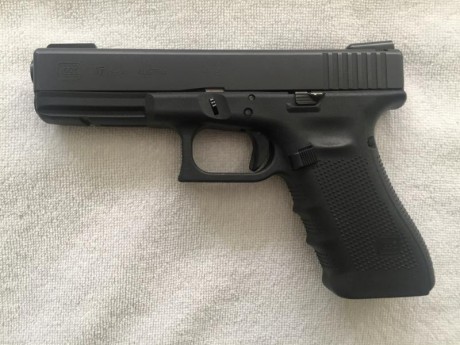  Vendo pistola GLOCK 17 4ª generación con poco uso y con extras, por 350 euros.

La pistola tiene cambiado 22