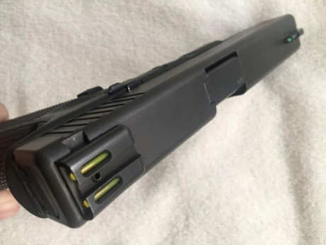  Vendo pistola GLOCK 17 4ª generación con poco uso y con extras, por 350 euros.

La pistola tiene cambiado 31