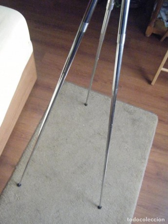 Magnífico soporte para visor o telescopio cromado alemán. Como se visualiza en las fotografías, es plegable 01