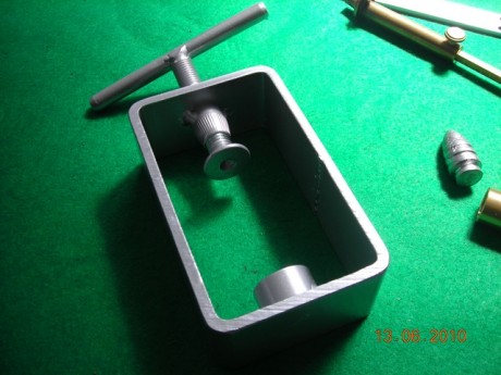  Videos de nuestro amigo Artesano, con el armado y desarmado de los modelos Remington y Colt. 

 pCB6FObSBms 10