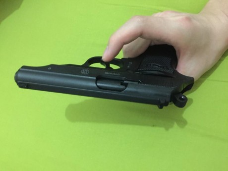 Hola, vendo un par de pistolas de fogueo   a precios de liquidación   por motivos personales. 
El primero 30