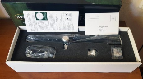 Vendo un visor Weaver T36 negro con las torretas y protectores opticos en color silver, (se compraron 00