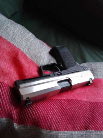 VENDO PISTOLA HK USP FULL SIZE INOX EN PERFECTO ESTADO, DOS CARGADORES MALETIN ORIGINAL Y FUNDA RIGIDA 00